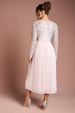 Robe Mi-Longue Plissée Ornée de Festons