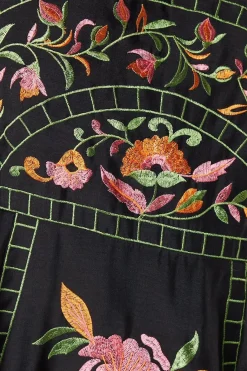 Robe Mi-Longue Premium à Col Montant Brodée pour Invitée de Mariage