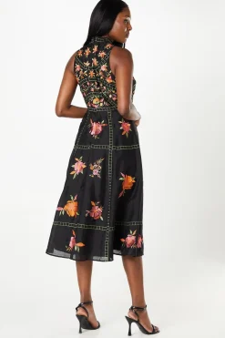 Robe Mi-Longue Premium à Col Montant Brodée pour Invitée de Mariage