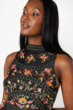 Robe Mi-Longue Premium à Col Montant Brodée pour Invitée de Mariage