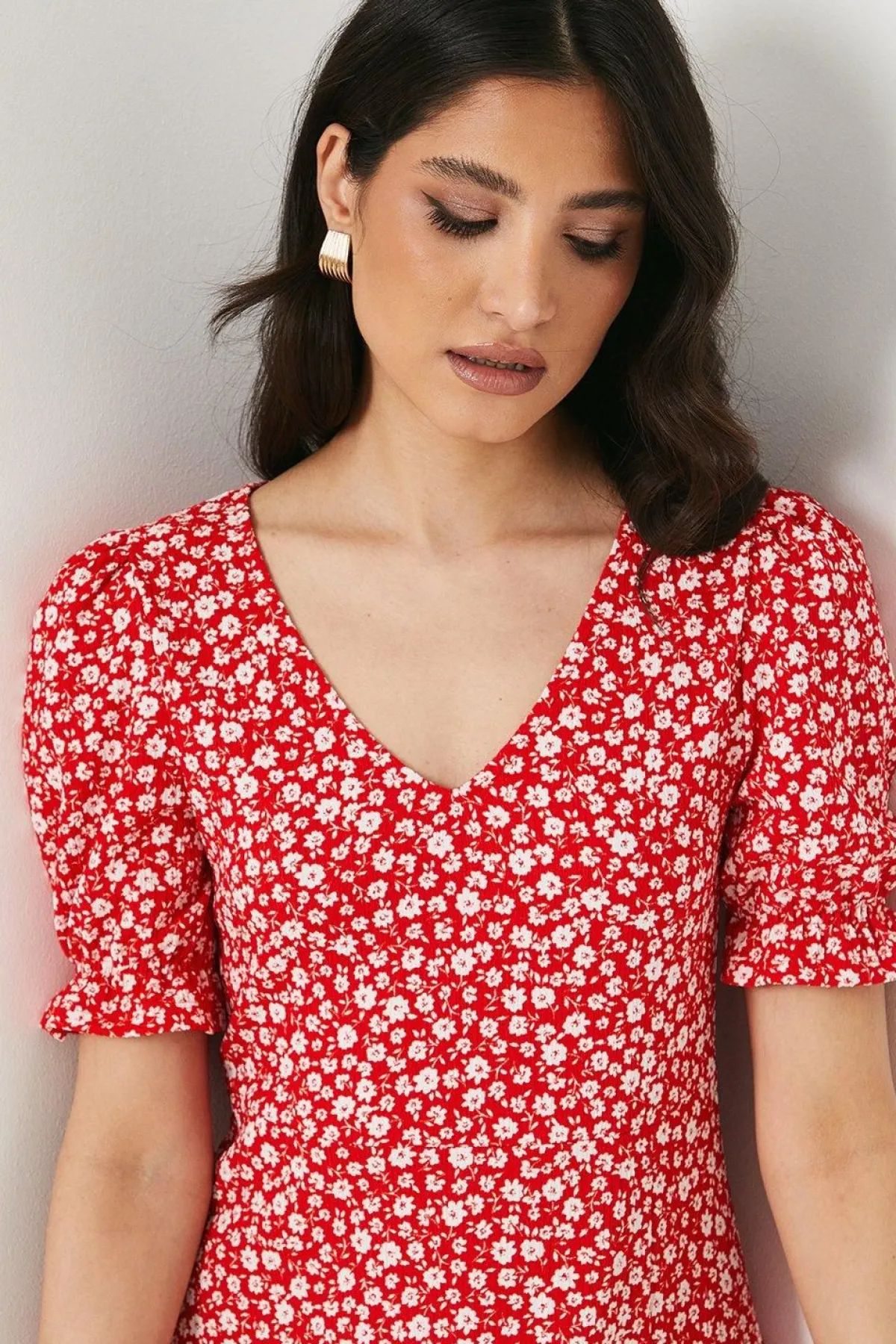 Dorothy Perkins Robe Mi-longue Rouge à Motif Fleuri Col V Manches Courtes en Jersey<Femme Robes|Robes Mi-Longues