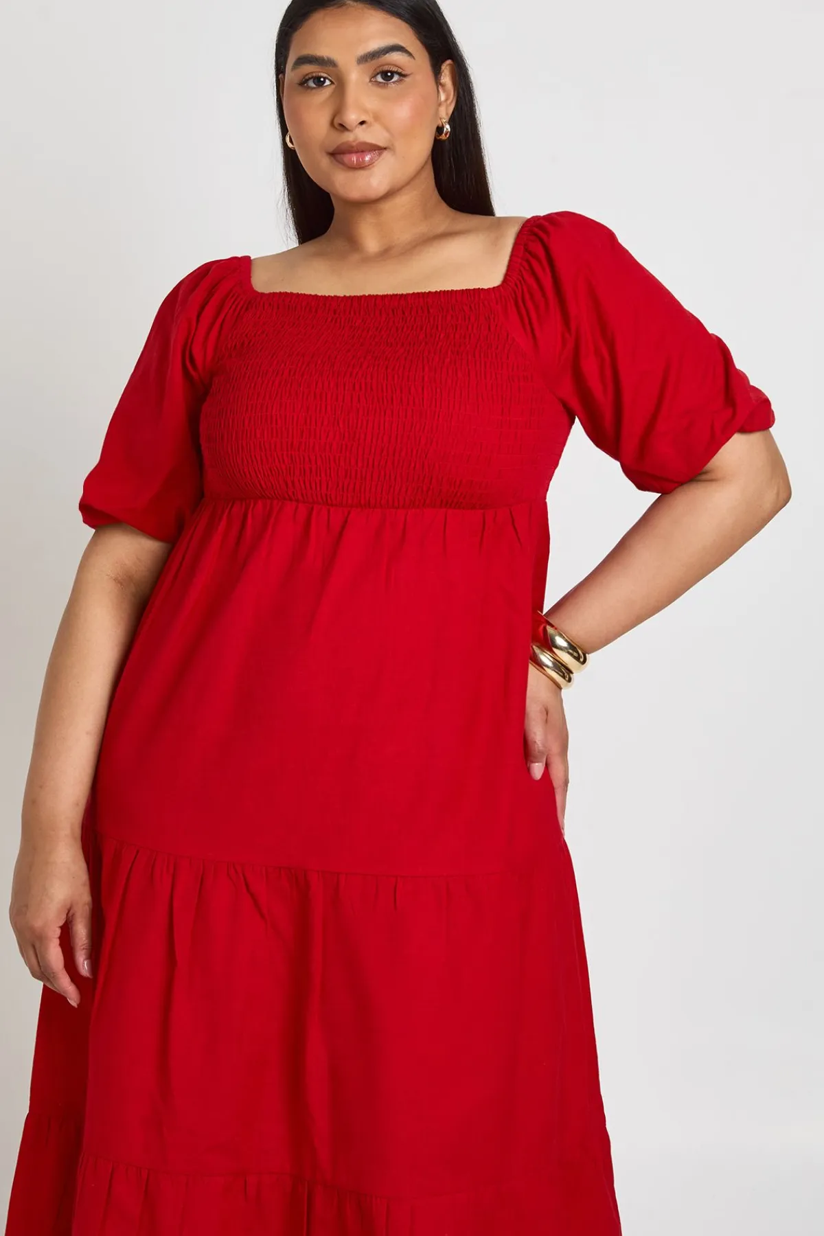 boohoo Robe Mi-longue Étagée Grande Taille À Manches Bouffantes Effet Lin<Femme Toutes Les Robes|Robes