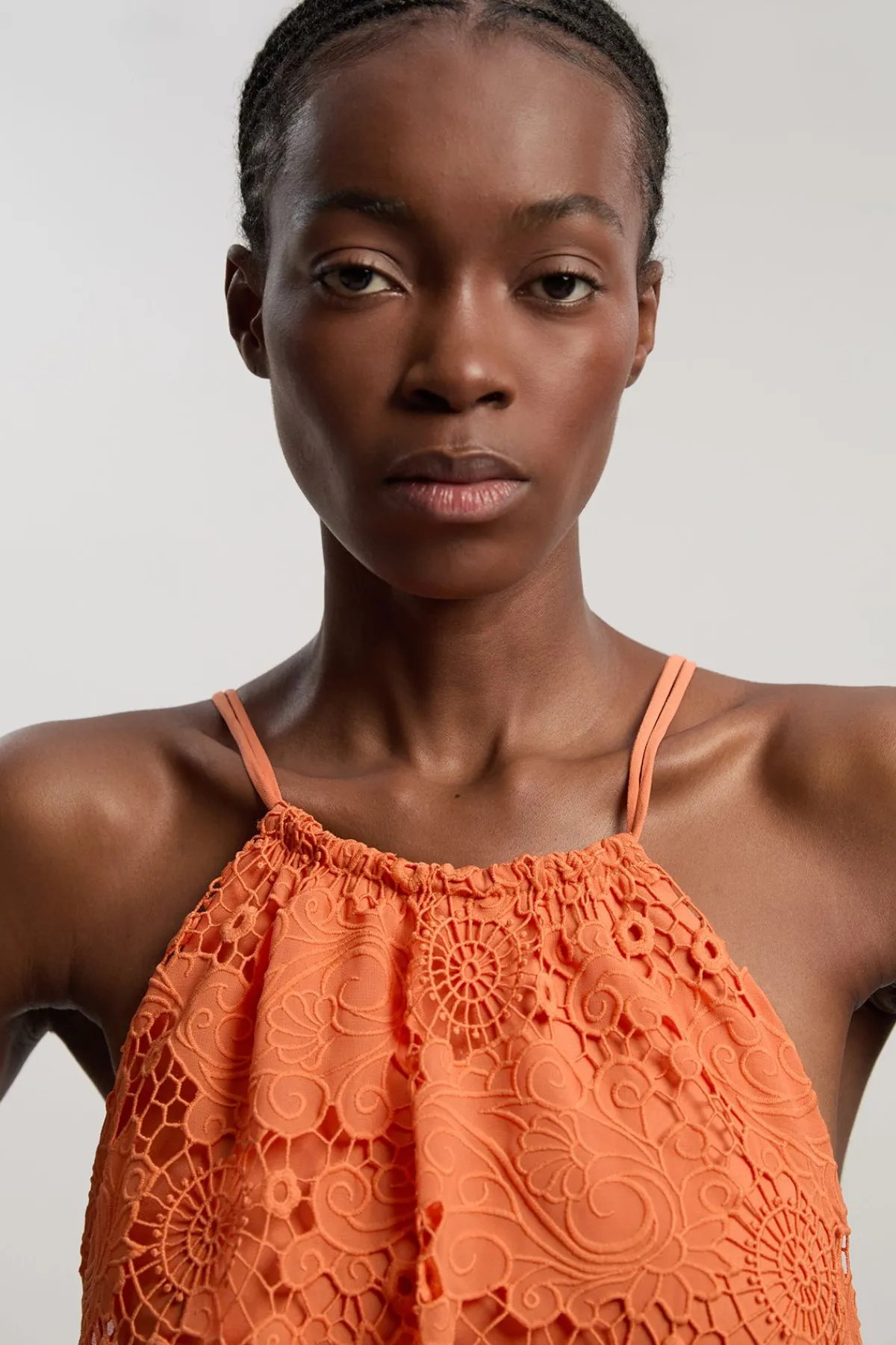 KarenMillen Robe Mi-longue Tissée À Encolure Halter En Dentelle Petite<Femme Robes Mi-Longues|Satin Et Dentelle