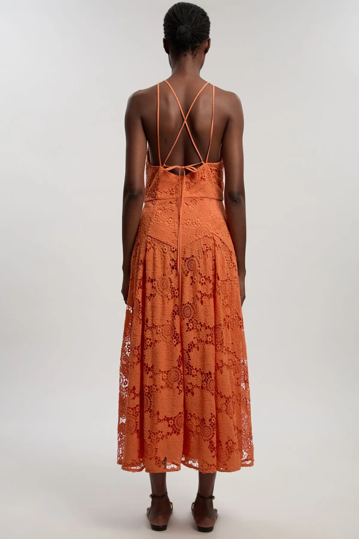 KarenMillen Robe Mi-longue Tissée À Encolure Halter En Dentelle Petite<Femme Robes Mi-Longues|Satin Et Dentelle