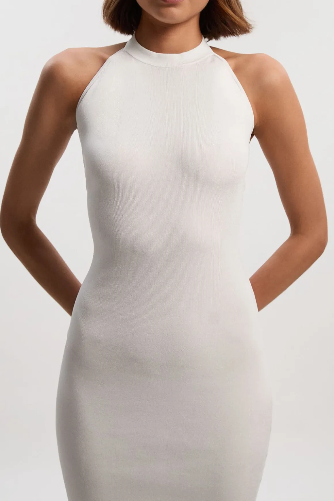Robe Mi-Longue Tricotée à Détail Dos en Dentelle Transparente, Mélange Viscose Slinky