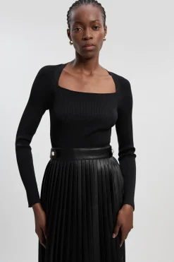 Robe Mi-longue Tricotée Plissée à Détails Patte en Mélange Viscose Côtelée et synthétique