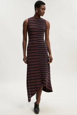 Robe Mi-longue Tricotée Sans Manches à Rayures et Ourlet Asymétrique