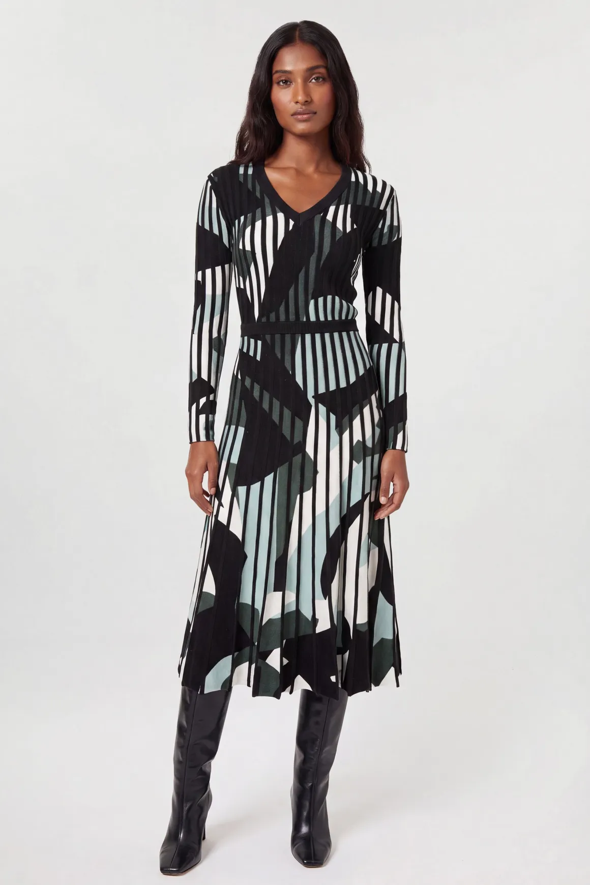 Robe Mi-Longue Évasée en Maille Jacquard Zèbre