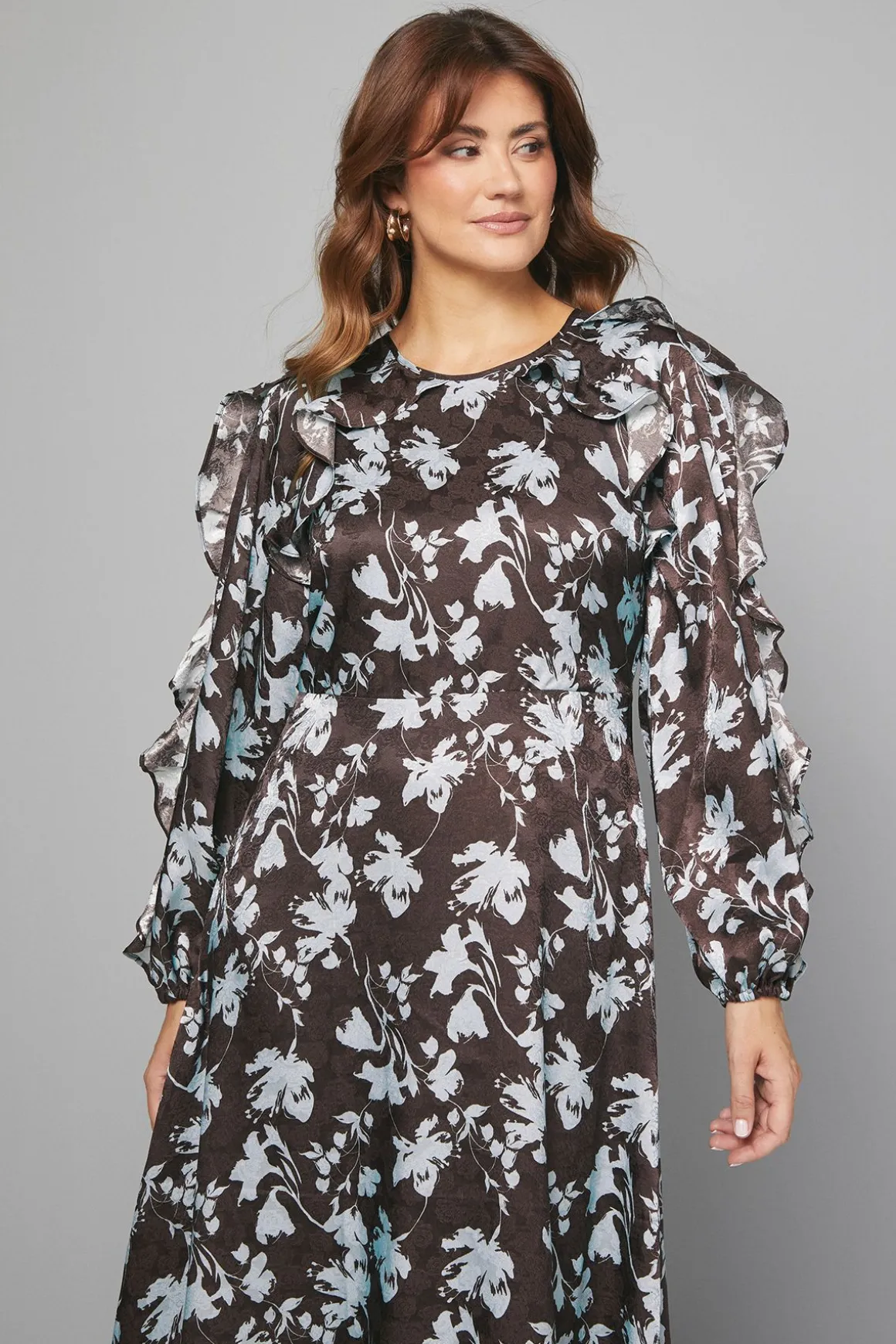 Robe Mi-longue à Volants en Jacquard Satiné Fleuri