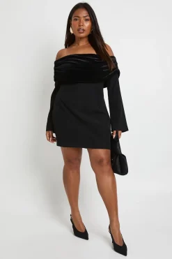 Robe Mini Ajustée Bardot En Velours Avec Col Replié Grande Taille