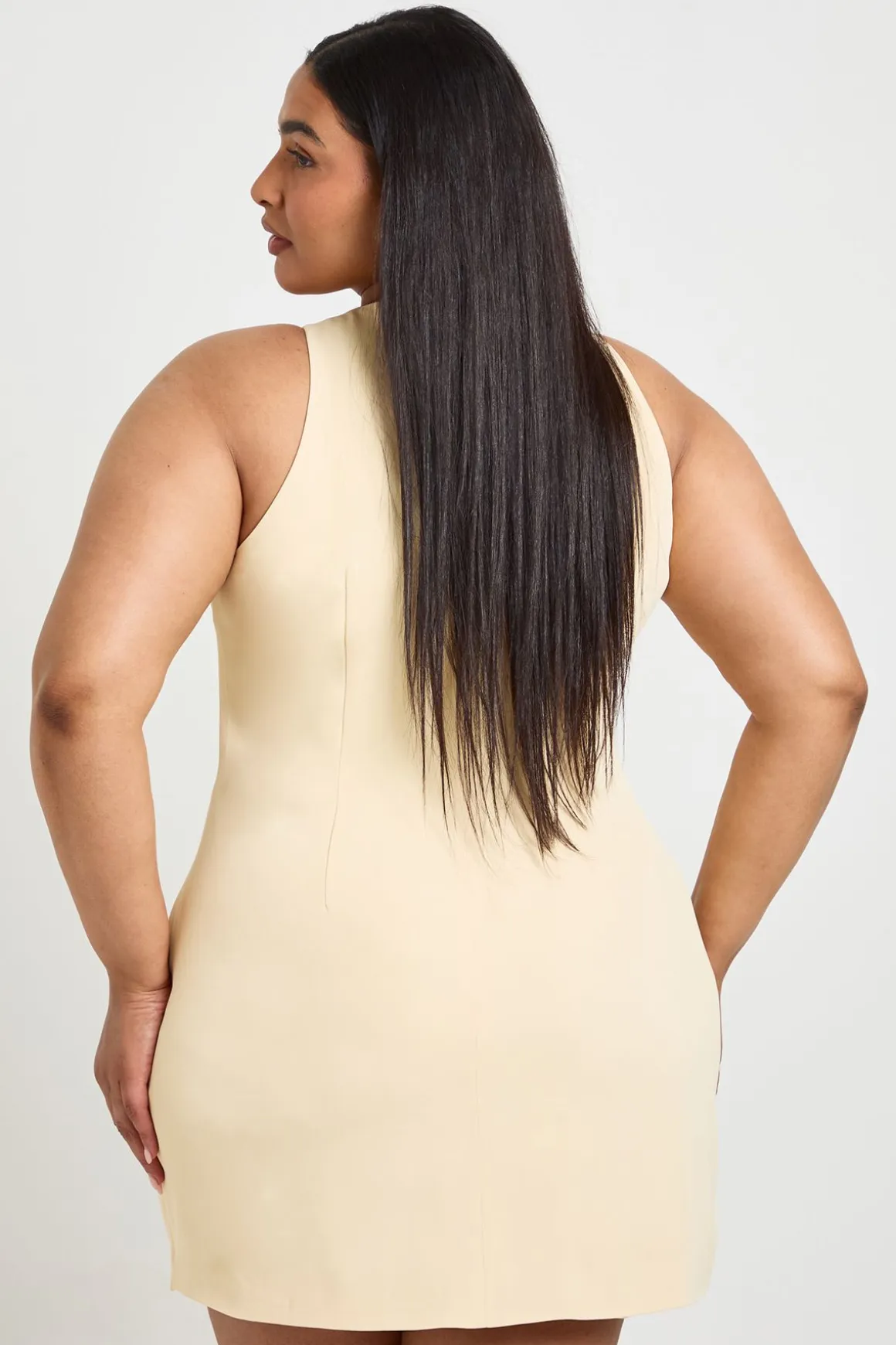 Robe Mini Ajustée Boutonnée Devant Grande Taille