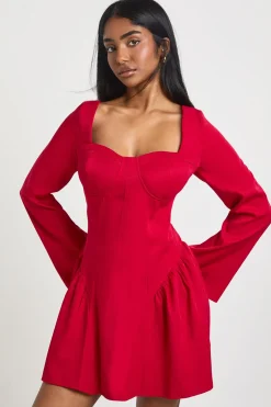 Robe Mini Ajustée à Décolleté Cœur et Jupe Évasée