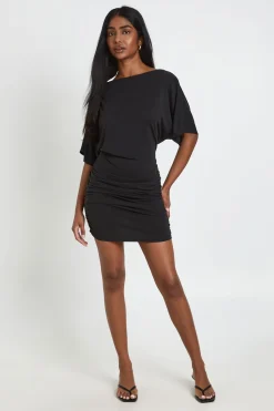 boohoo Robe Mini Ajustée Décontractée En Modal Super Doux Avec Fronces Latérales<Femme Toutes Les Robes|Robes Longues