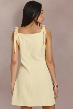 Robe Mini Ajustée À Détail Nœud