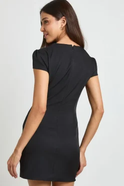 Robe Mini Ajustée À Encolure Carrée