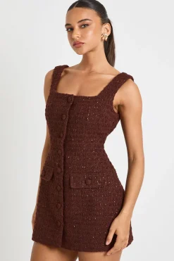 Robe mini ajustée en sequins bouclé à col carré