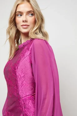 Robe Mini Ajustée et Évasée en Jacquard Structuré avec Manches en Mousseline