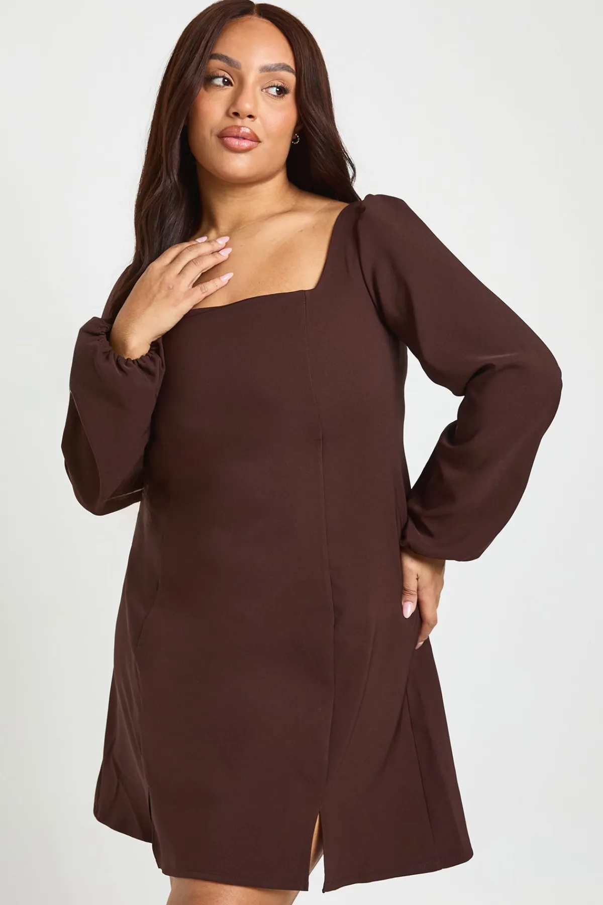 boohoo Robe Mini Ajustée Et Évasée Grande Taille À Manches Volumineuses<Femme Looks Chocolat|Robes À Manches Longues