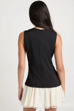 boohoo Robe Mini Ajustée à Jupe en Dentelle<Femme Robes Courtes|Satin Et Dentelle