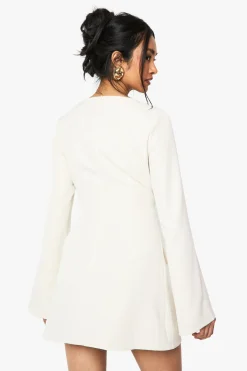 Robe Mini Ajustée À Manches Longues Et Encolure Bateau