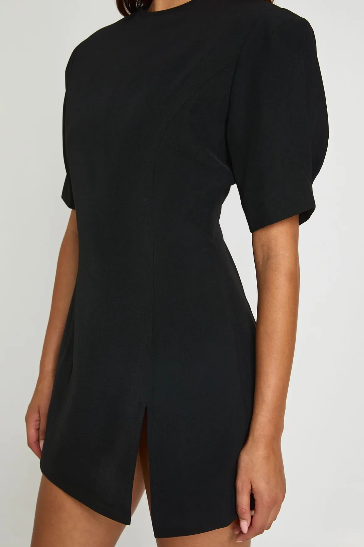 Robe Mini Ajustée À Épaulettes Extrêmes