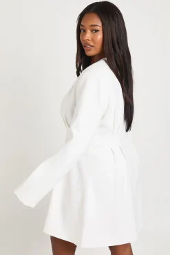 Robe Mini Ajustée Sans Col À Manches Longues
