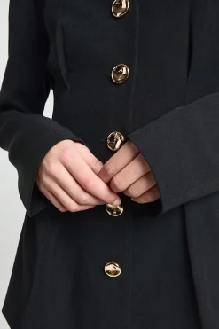 Robe Mini Ajustée Sans Col À Manches Longues