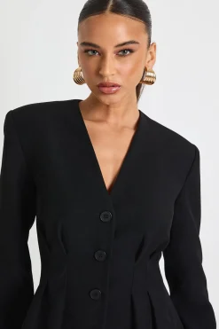 boohoo Robe mini ajustée sans col à manches longues<Femme Robes Patineuses|Robes À Manches Longues