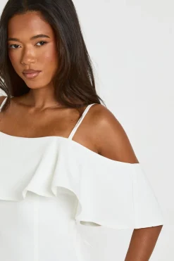 boohoo Robe Mini Ajustée À Volant Plissé Et Bretelles Épaules Dénudées<Femme Robes De Soirée|Toutes Les Robes