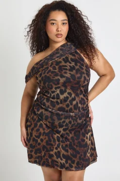 boohoo Robe Mini Asymétrique En Mesh Imprimé Léopard Grande Taille<Femme Looks Chocolat|Robes Mi-Longues