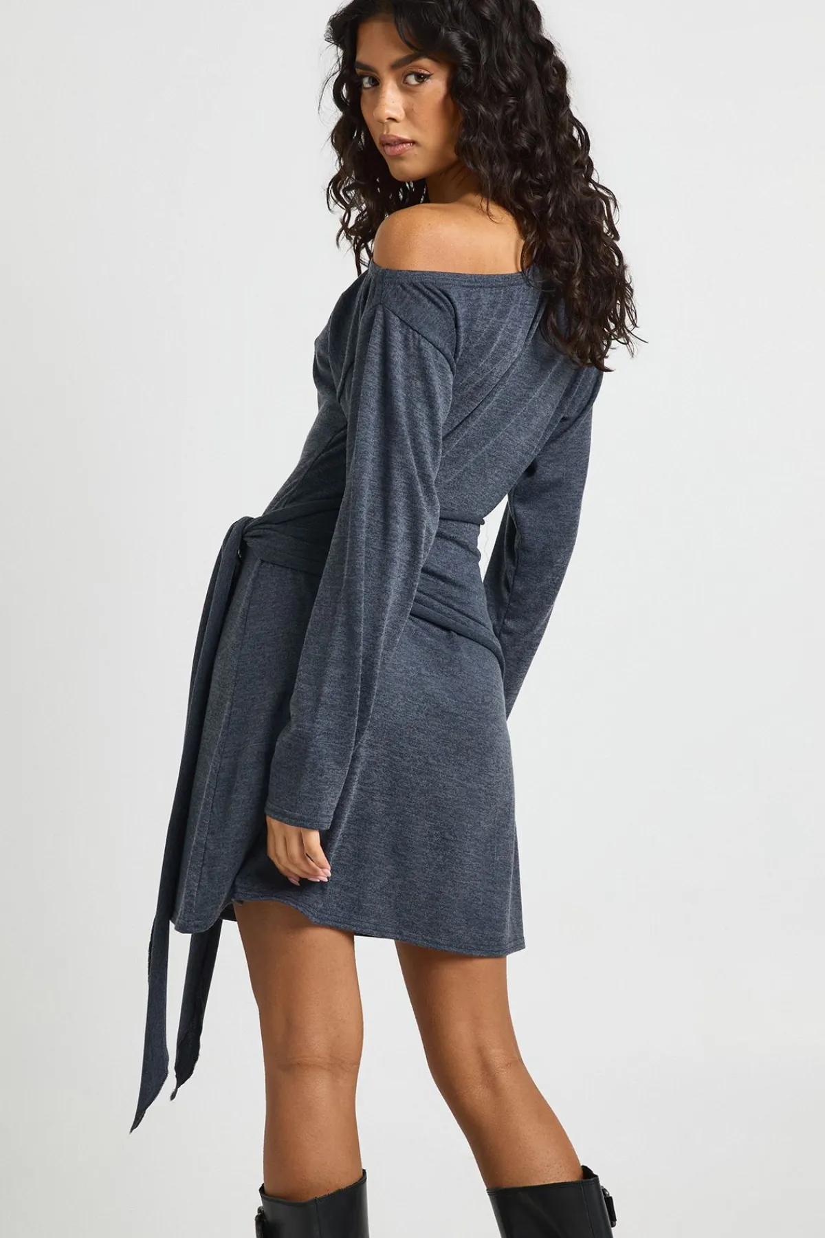 boohoo Robe Mini Asymétrique à Épaule Dénudée et Taille Nouée Chiné<Femme Robes Moulantes|Robes À Manches Longues