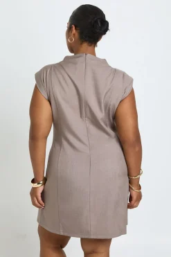 Robe Mini Asymétrique Sans Manches À Boutonnage Ajusté Grande Taille