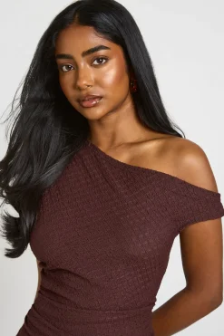 Robe Mini Asymétrique Texturée Avec Taille Froncée Et Encolure Asymétrique