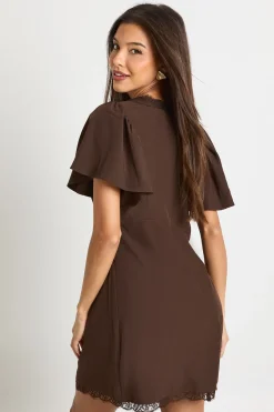Robe mini avec bordure en dentelle