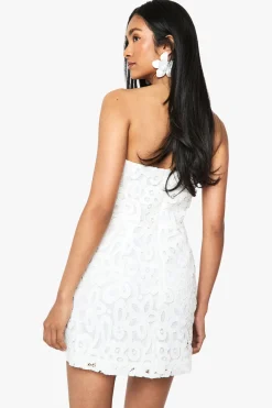 boohoo Robe mini bandeau en dentelle premium<Femme Satin Et Dentelle|Robes Patineuses