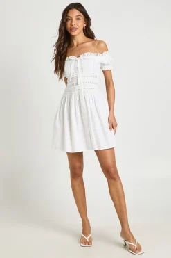 boohoo Robe Mini Bardot Avec Inserts En Dentelle<Femme Satin Et Dentelle|Robes Patineuses