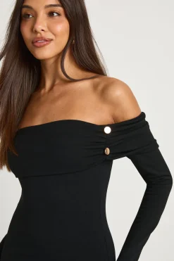 Robe mini Bardot à détails de boutons dorés en tissu côtelé