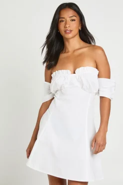 Robe Mini Bardot Froncée À La Poitrine Petite