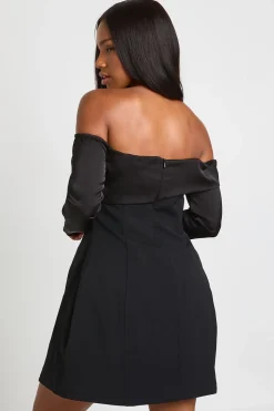 Robe mini Bardot à manches longues ajustée
