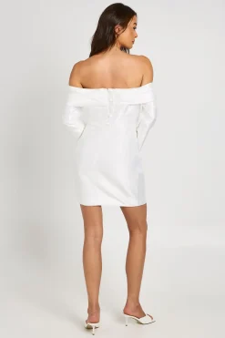 Robe Mini Bardot Structurée En Satin Pour Grande Taille