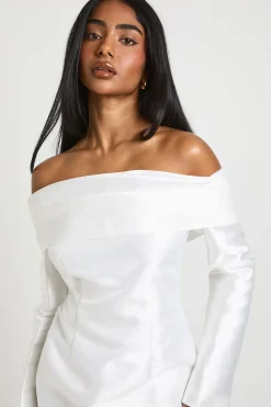 boohoo Robe Mini Bardot Structurée en Satin<Femme Robes Courtes|Satin Et Dentelle