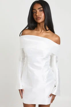 boohoo Robe Mini Bardot Structurée en Satin<Femme Robes Courtes|Satin Et Dentelle