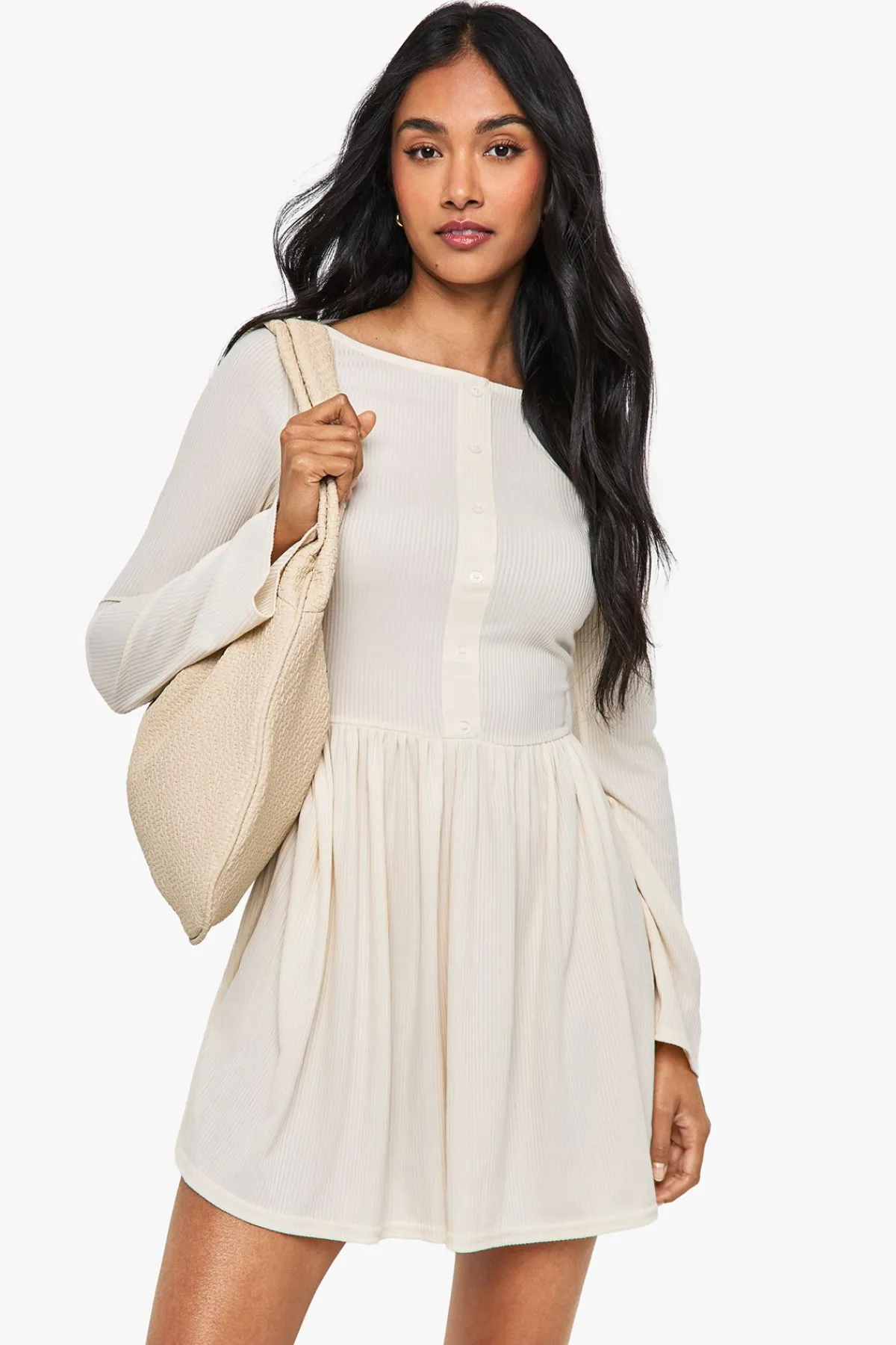 boohoo Robe mini à boutons avec ourlet ruche<Femme Robes Patineuses|Robes À Manches Longues