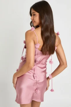 Robe Mini À Bretelles Avec Détails De Fleurs En Mousseline