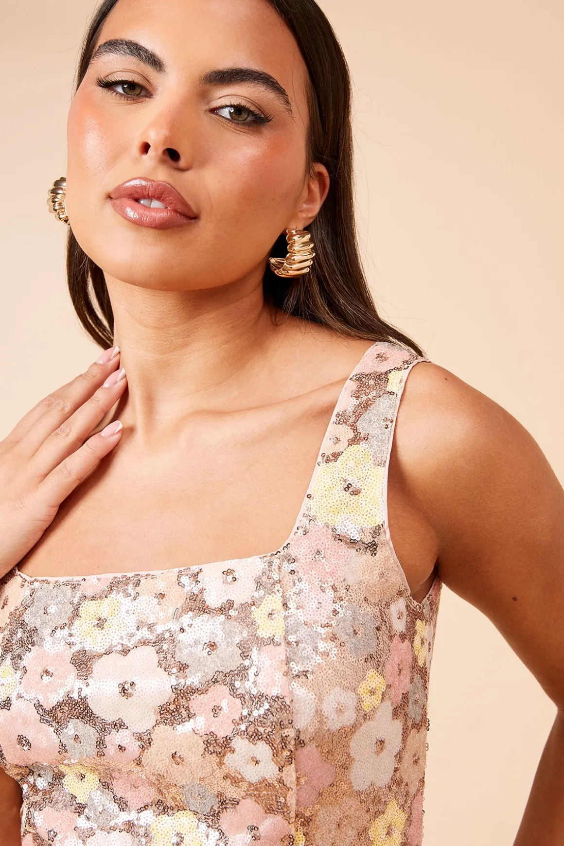 Robe Mini à Bretelles et Paillettes DP Luxe