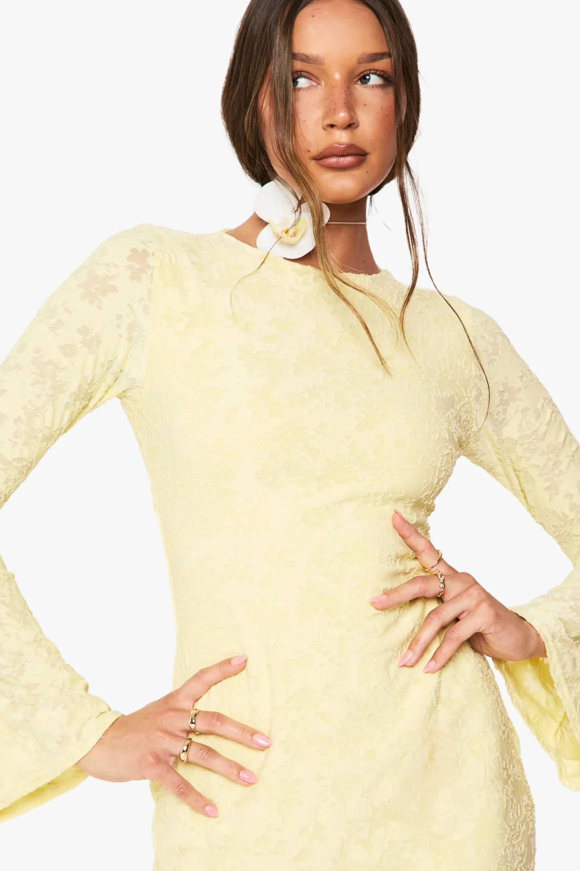 Robe mini Burnout à manches évasées