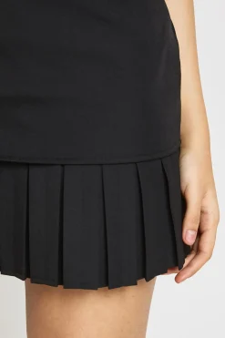 Robe Mini Bustier Ajustée Avec Jupe Plissée