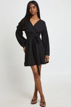 Robe Mini Cache-cœur À Épaules Dénudées