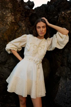Robe Mini Ceinturée À Détails Perlés