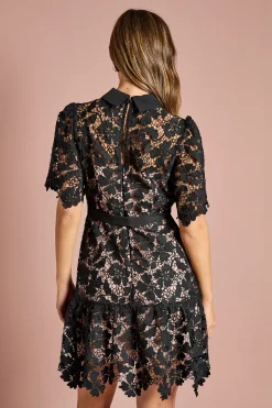 Robe Mini Chemise en Dentelle avec Ceinture